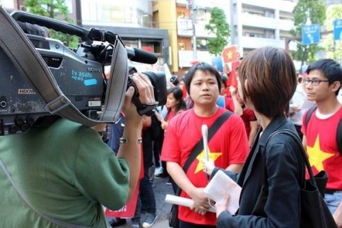 Overseas Vietnamese protest China’s violation of Vietnam’s sovereignty - ảnh 3